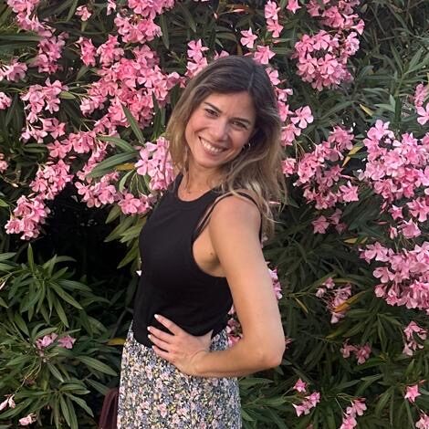 Raquel López, cofundadora y psicóloga sanitaria de Zenya Therapy